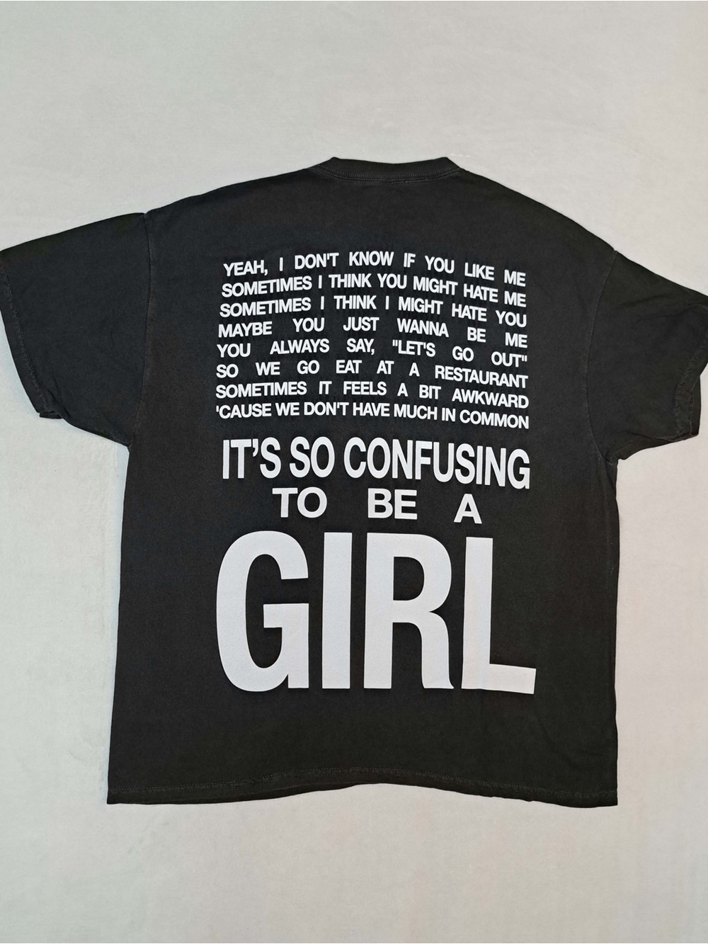 Charli XCX's "IT'S SO CONFUSING TO BE A GIRL" BOXY T-Shirt - Unisex Size LARGE